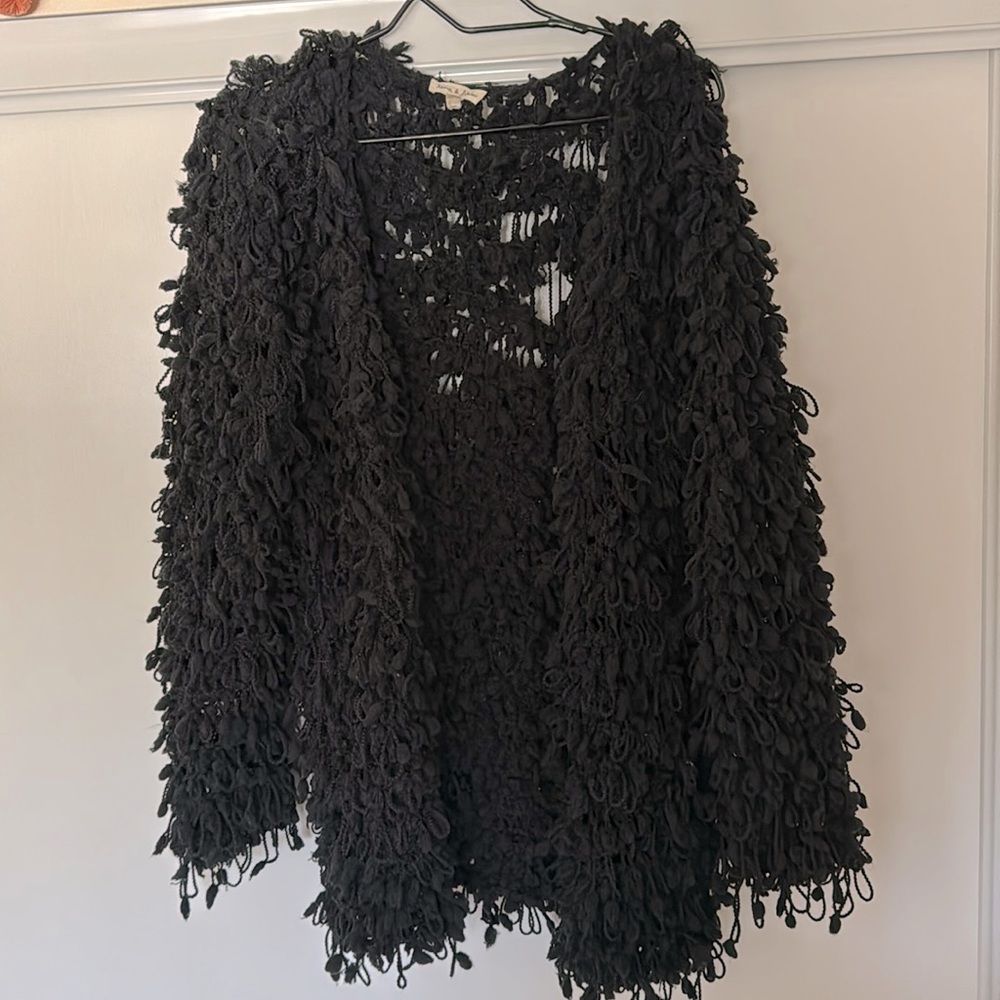 Long hairy cardigan. Knitted. Aaron & Amber. Small size.
